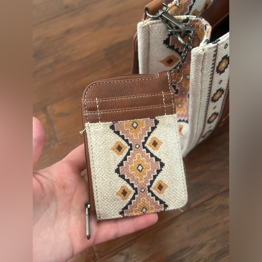 Wrangler purse, crossbody, wallet bundle FLASH SALE - Picture 12 of 16